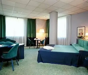 Una Hotel Bergamo 4*